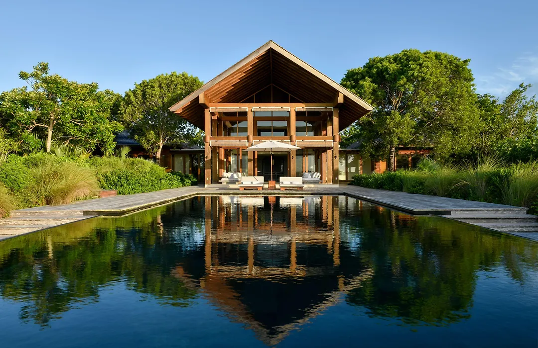 Como Parrot Cay-1