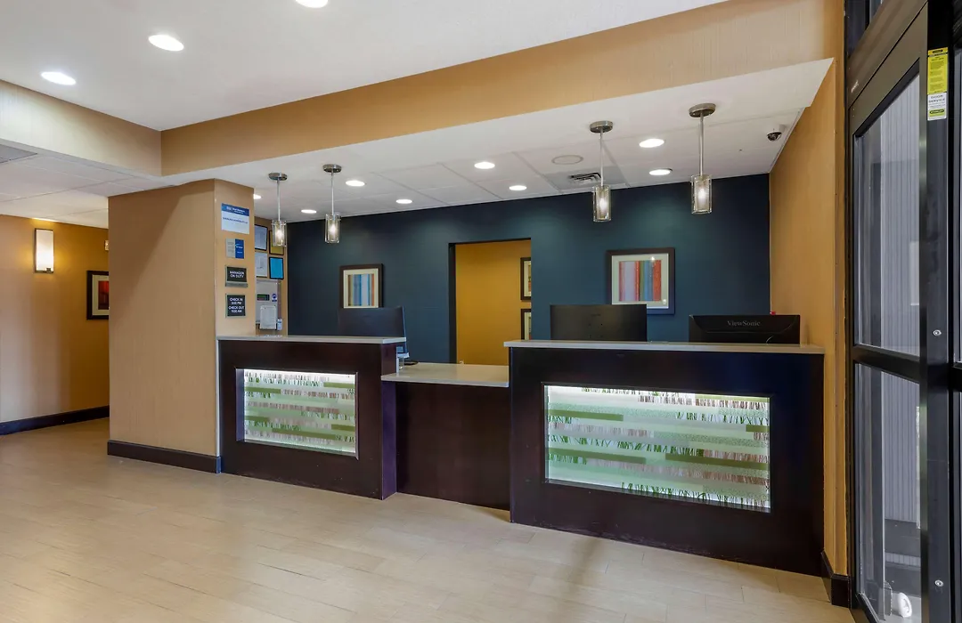 Best Western Plus Gadsden Hotel & Suites-1