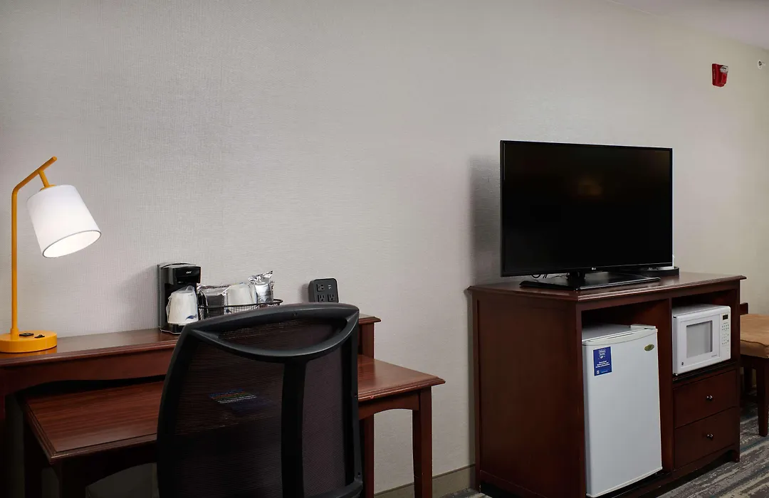 Hampton Inn Helena-1