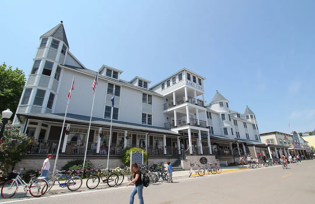 Lake View Hotel-1