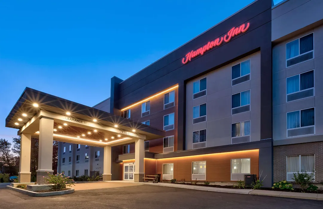 Hampton Inn Waterbury-1