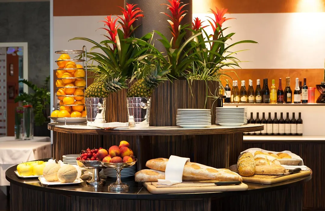 Hotel Adlon-1