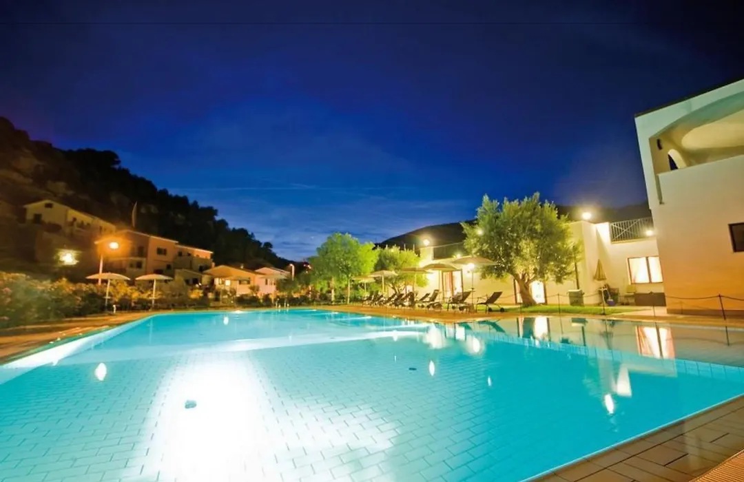 Castellaro Golf Resort-1