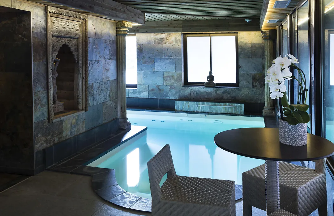 Hotel et Spa Le Lion d'Or-1
