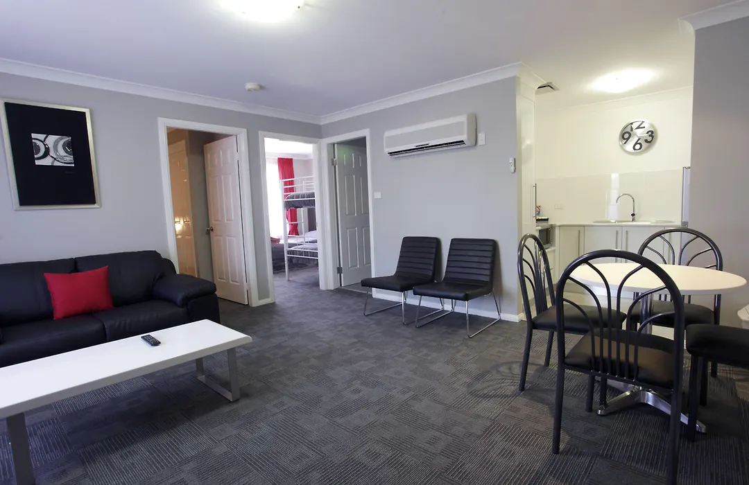 Cattlemans Country Motor Inn & Serviced Apartments-1