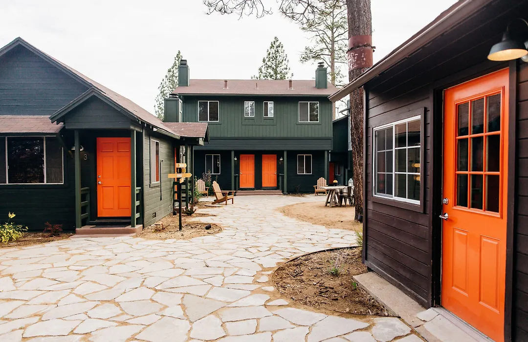Noon Lodge-1