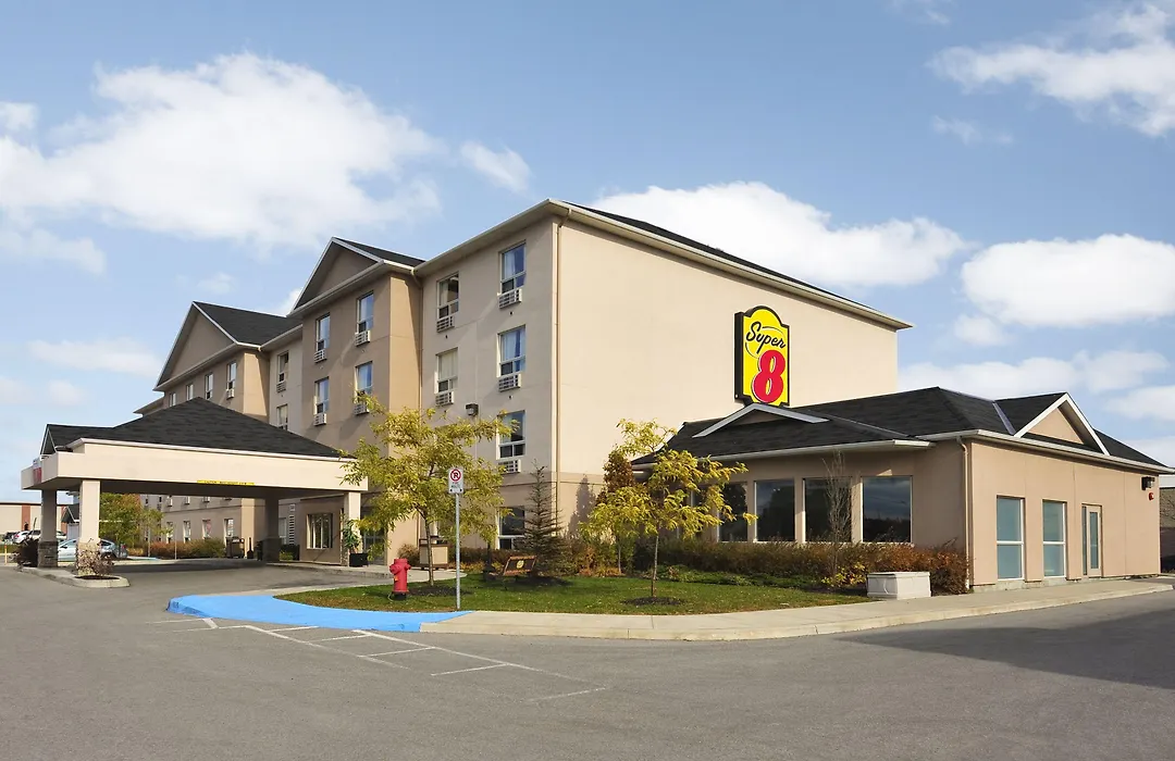 Super 8 By Wyndham Barrie South-1
