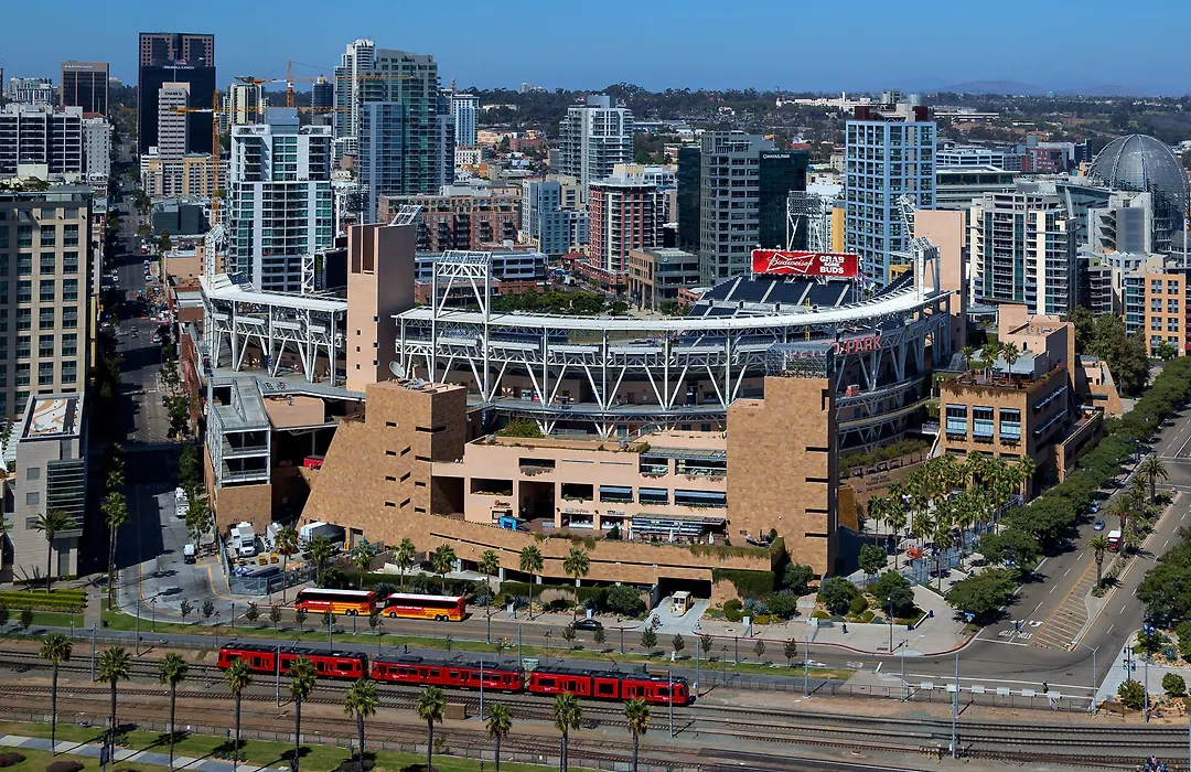 Hilton San Diego Bayfront-1