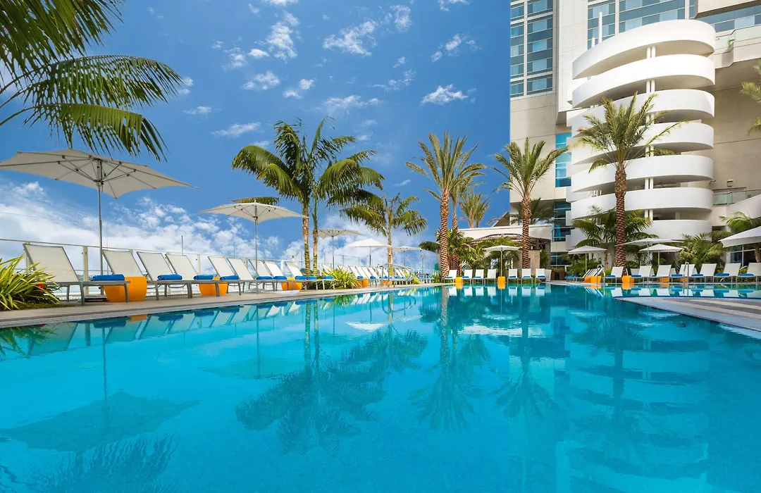 Hilton San Diego Bayfront-1