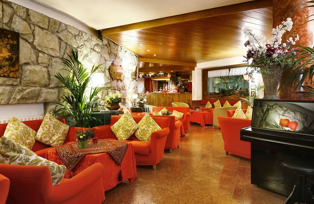 Hotel Mirage-1