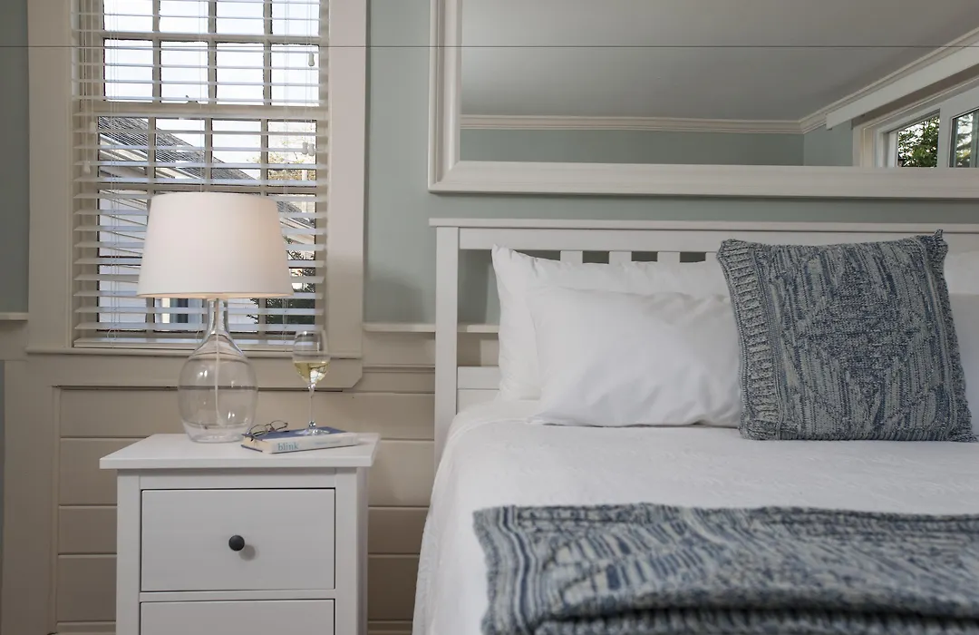 Chatham Seafarer Inn-1