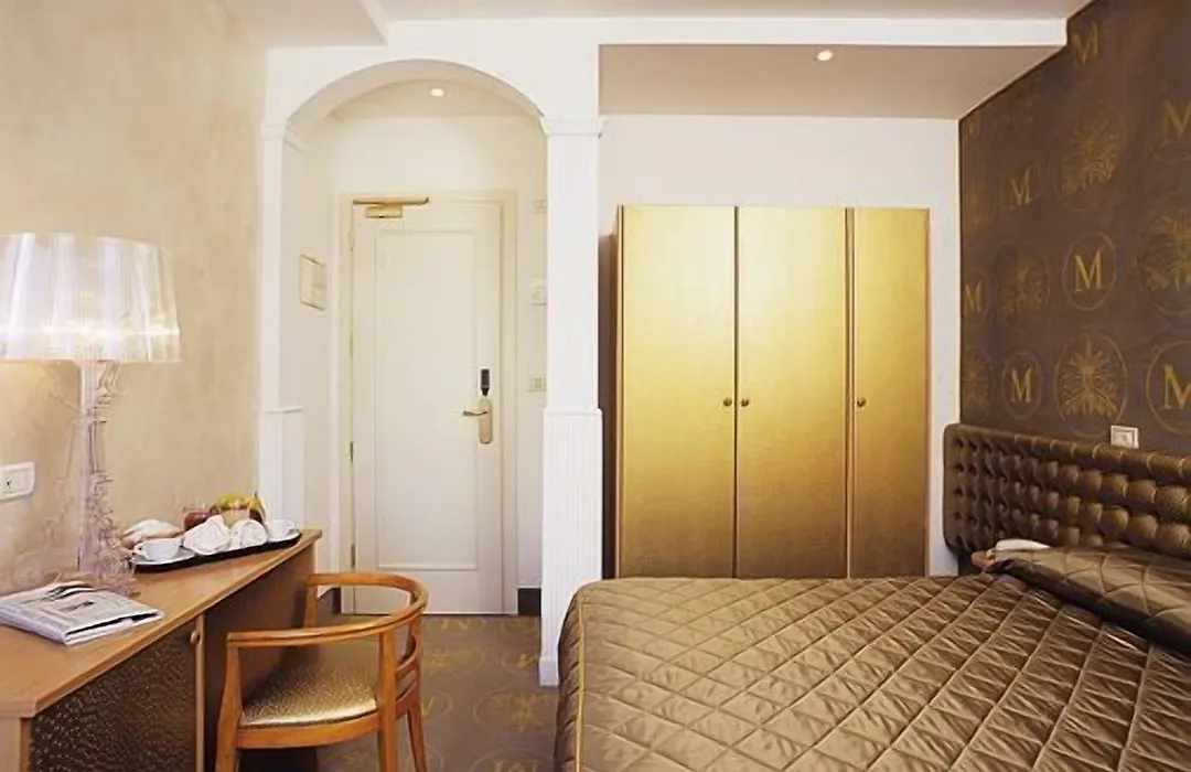 M Glamour Hotel-1
