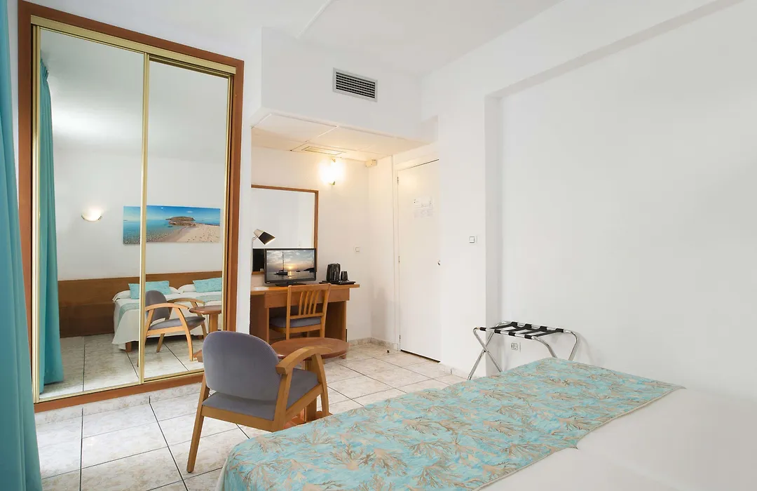 Hotel Tropical-1