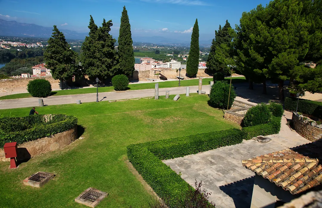 Parador De Tortosa-1