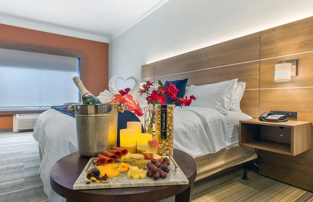 Holiday Inn Express Houston-Alvin By Ihg-1