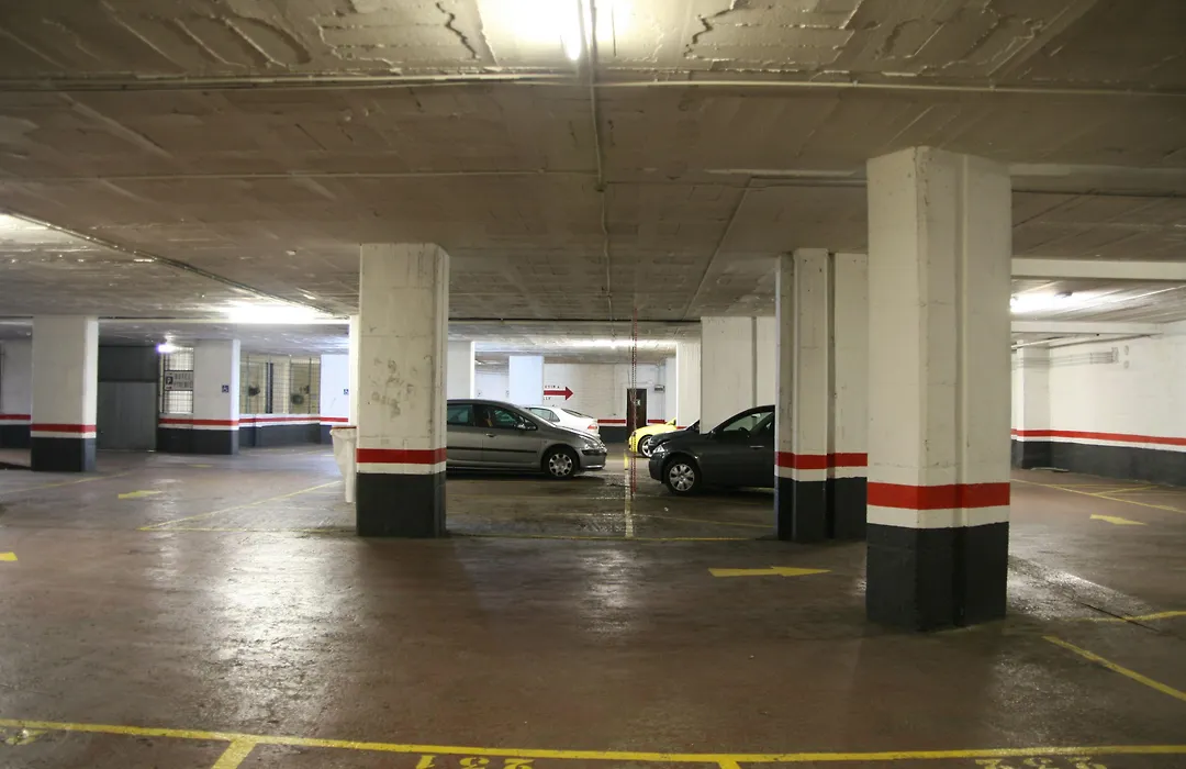 Hotel Pyrenees-1