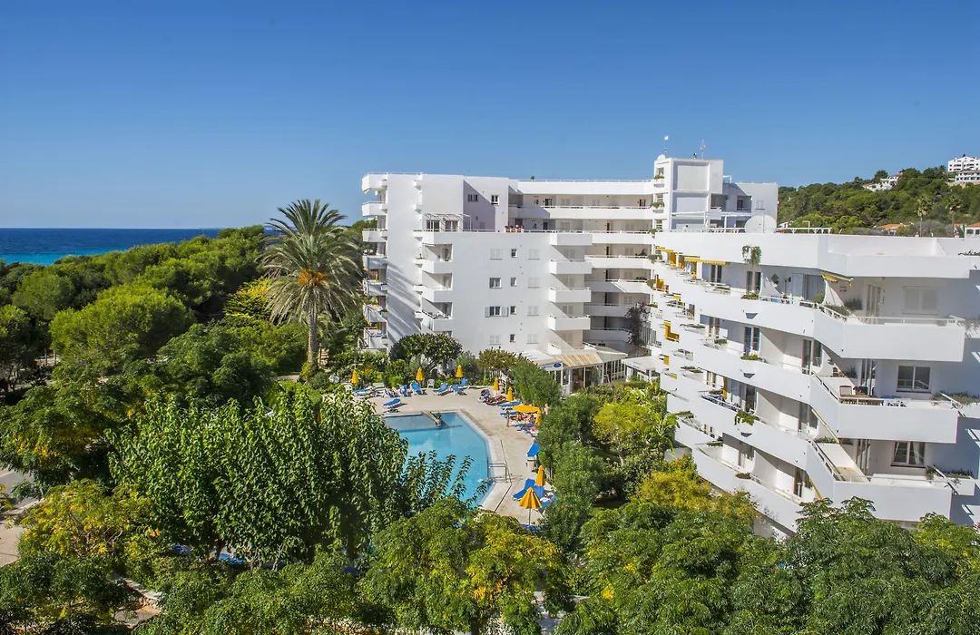 Hamilton Court-1