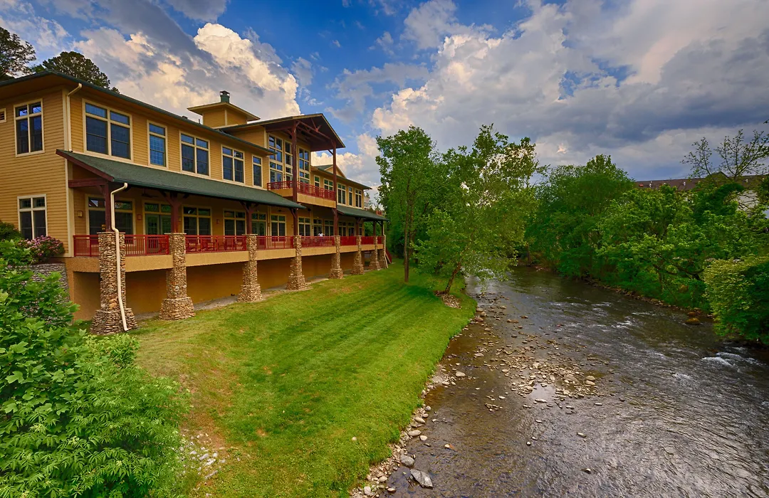 Riverstone Condo Resort & Spa-1