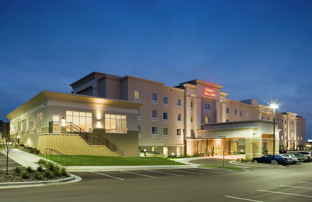 Hampton Inn & Suites Rochester-North-1