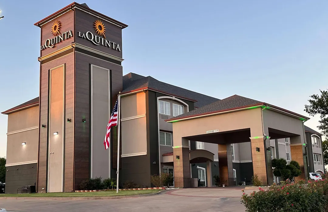 La Quinta By Wyndham Sulphur Springs-1