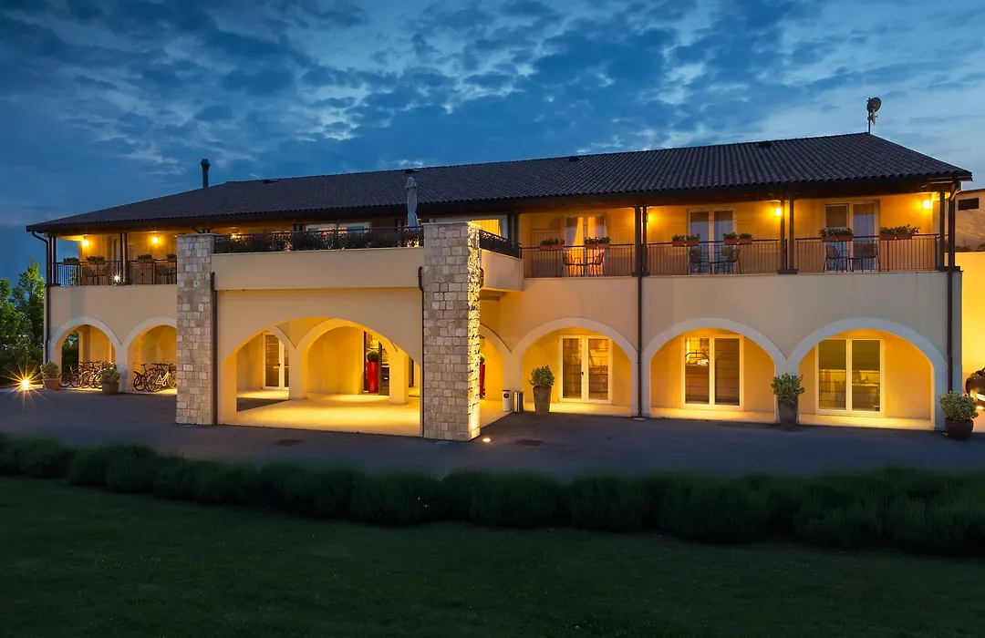 Leonardo Hotel Lago Di Garda - Wellness And Spa-1