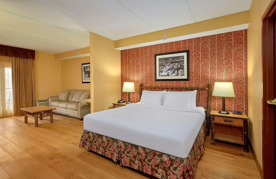 Bearskin Lodge On The River-1