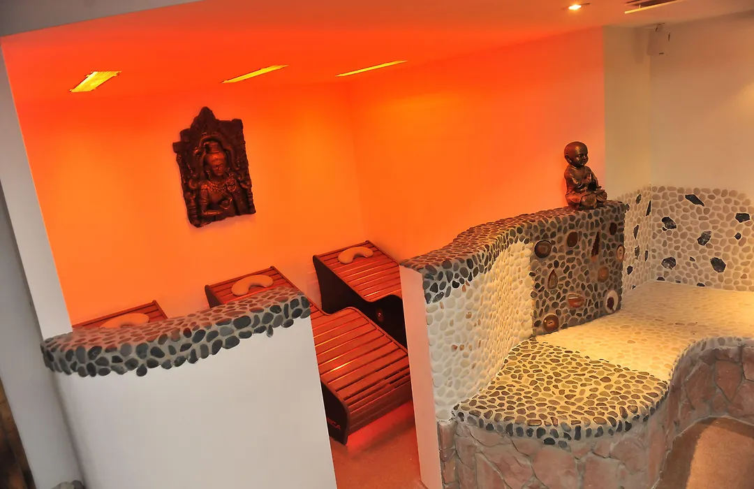 Hotel & Wellness Royal Astrid-1