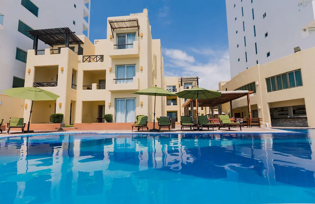 Zafiro Beach Boutique Resort-1