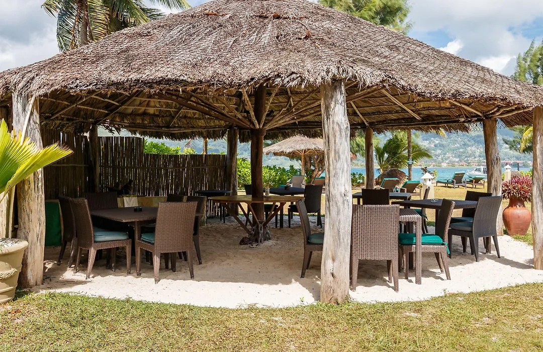 L'Habitation Cerf Island-1