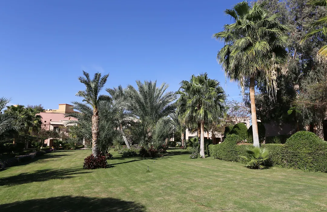 Tamra Beach Resort-1