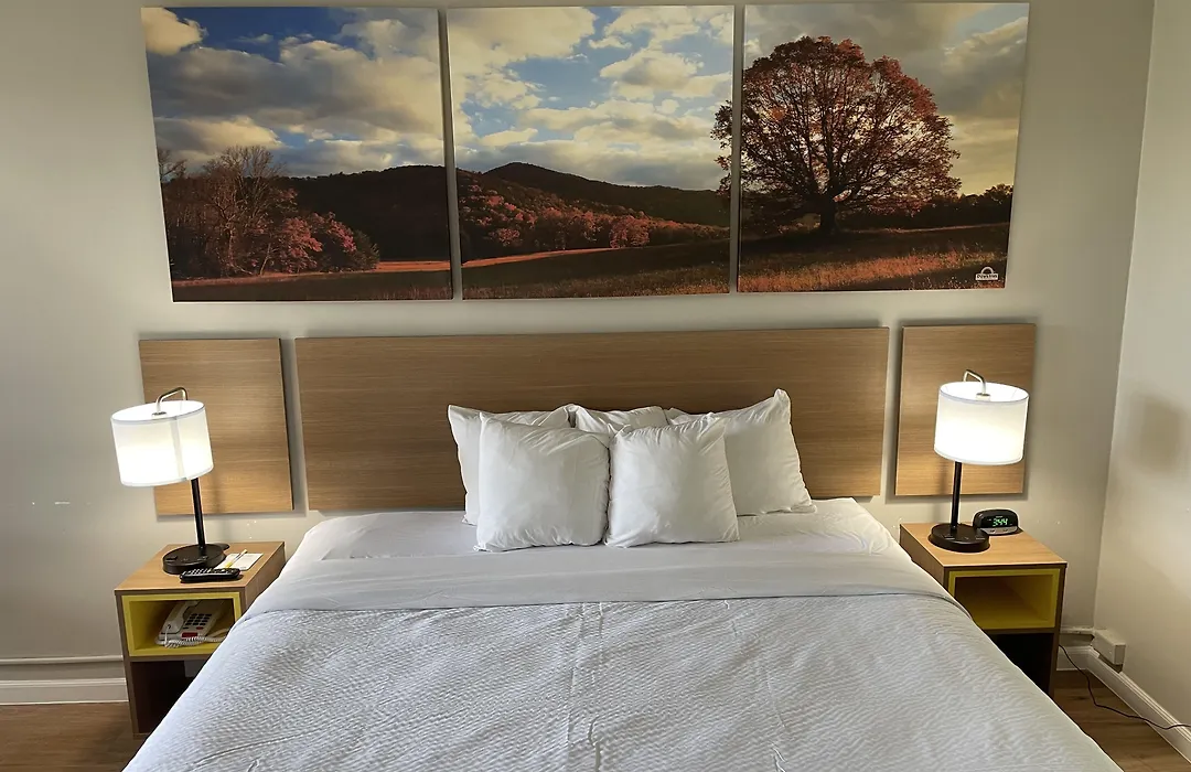 Days Inn By Wyndham Valdosta/Near Valdosta Mall-1