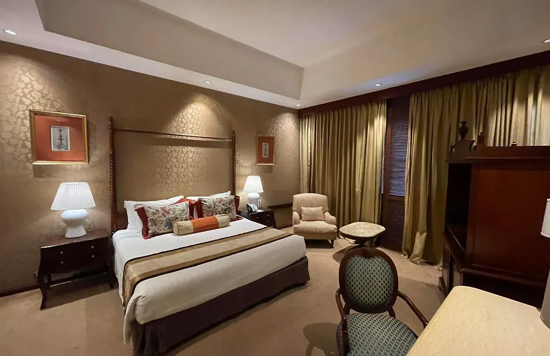 The Manila Hotel-1