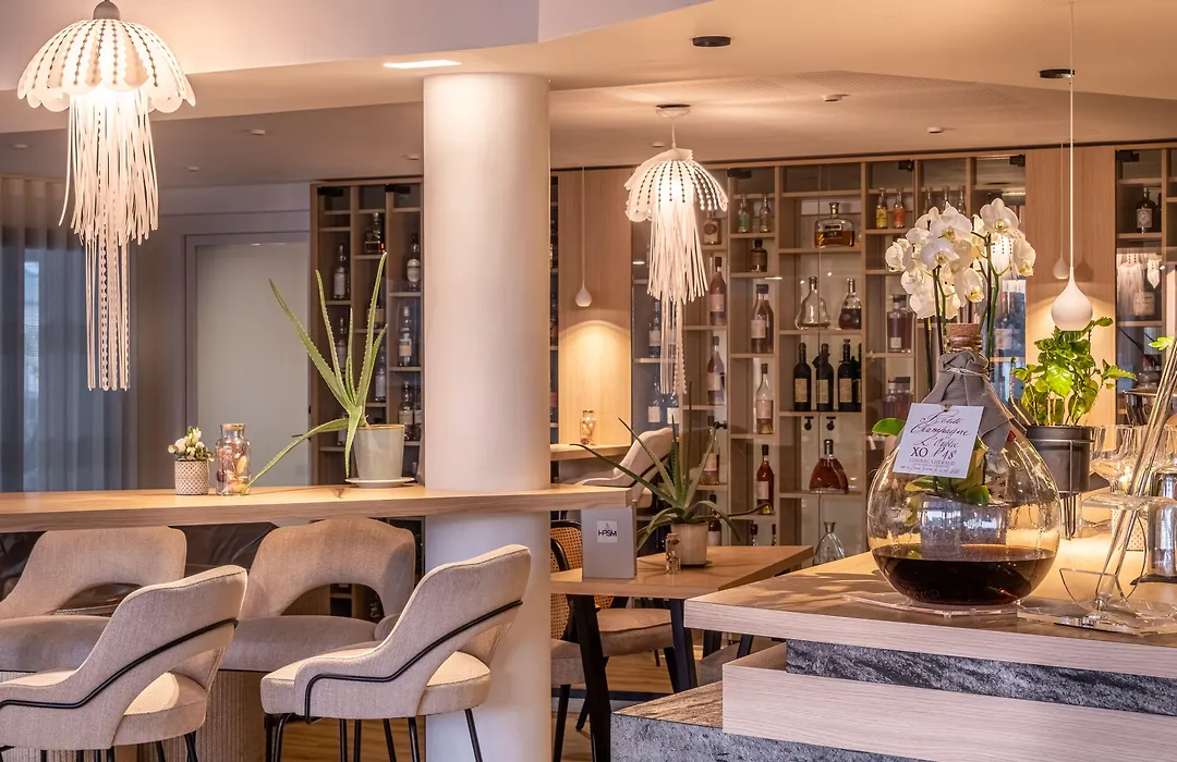 Hostellerie de la Pointe Saint-Mathieu - SPA&Restaurant-1