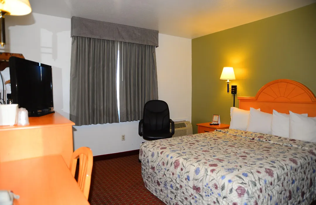 Budget Inn Express-1