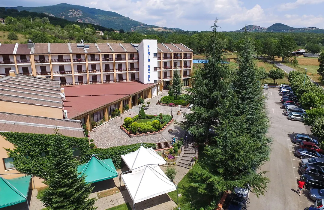 Hotel Kiris-1