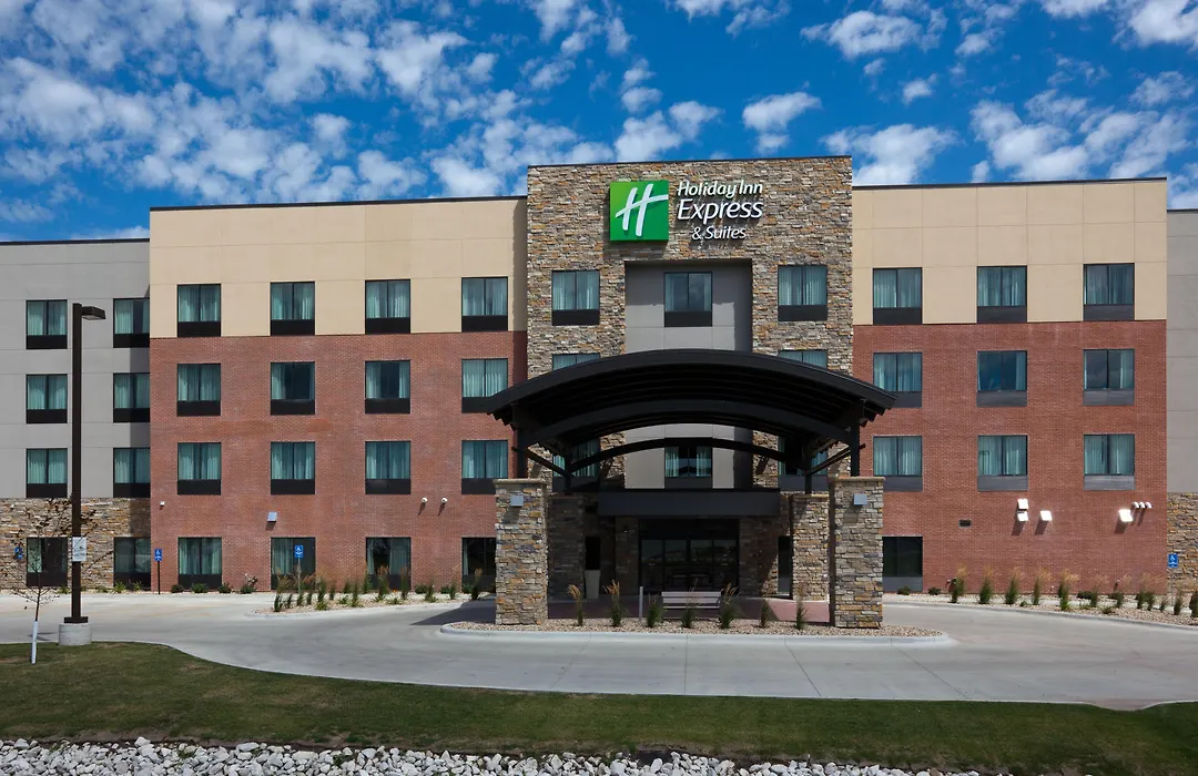 Holiday Inn Express & Suites Fort Dodge By Ihg-1