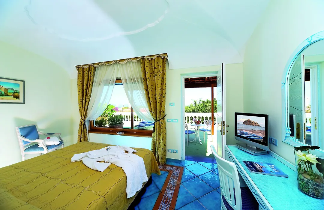 Hotel Bellevue Benessere&Relax-1