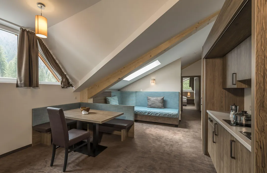 Hotel Rosengarten-1