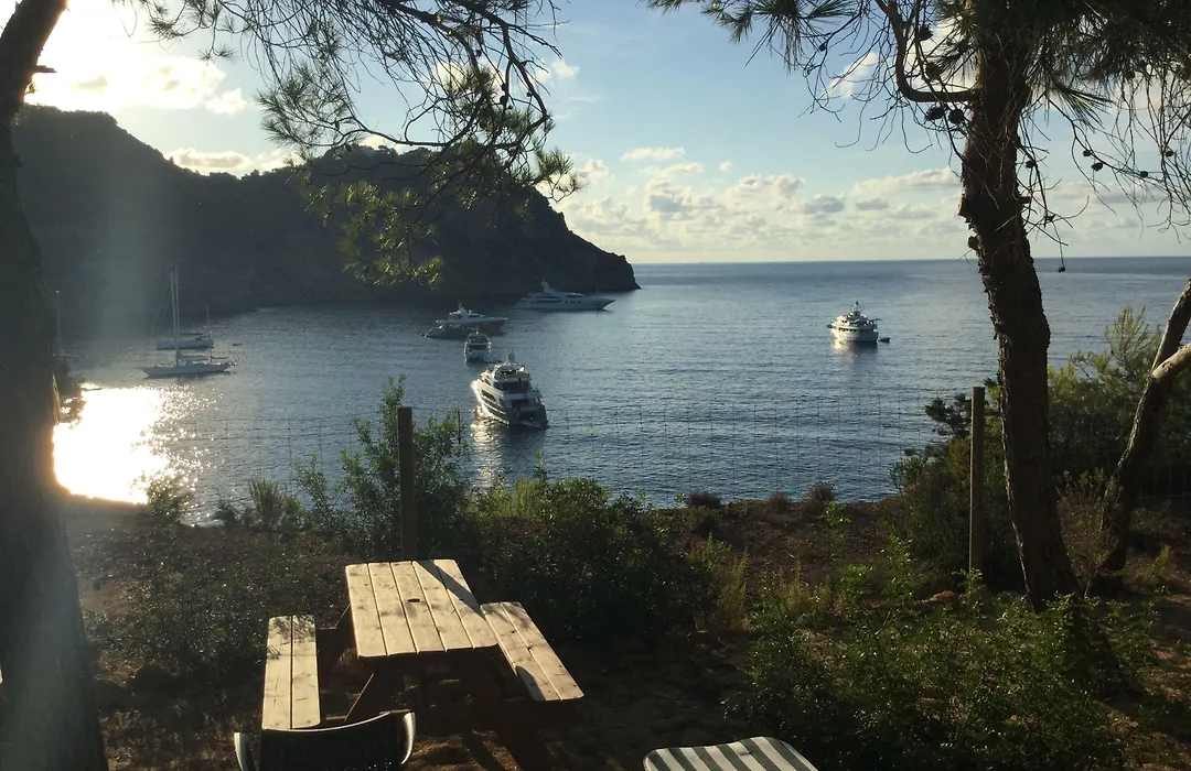 Hostal Cala Boix-1