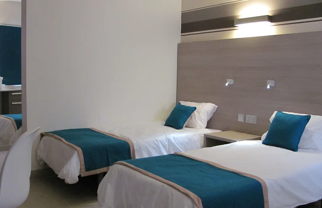 Day'S Inn Hotel And Residence-1