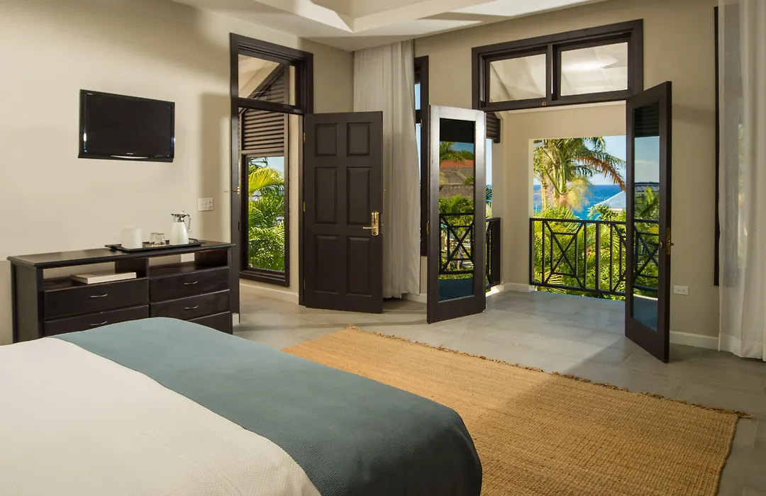 The Cliff Hotel-1