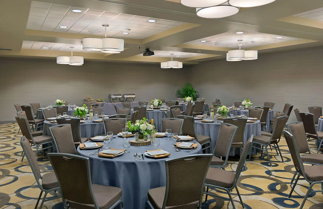 Oxford Suites Bellingham-1