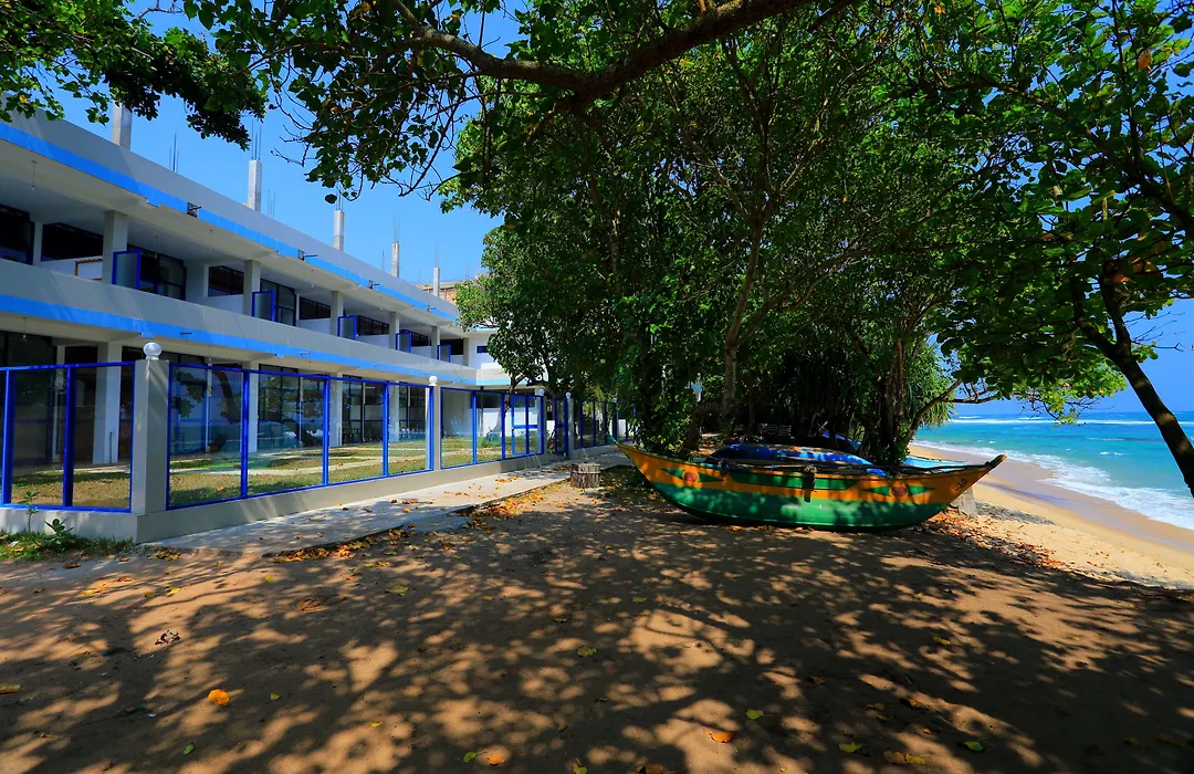 Paradise Beach Resort & Diving School-1