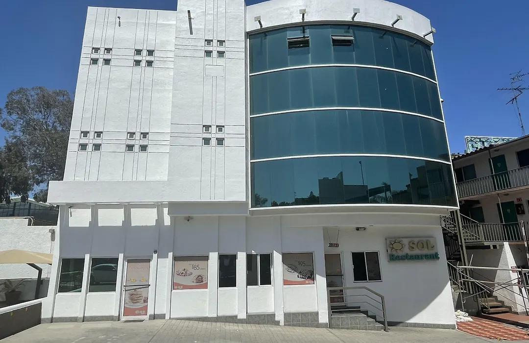 R Inn De Tijuana-1