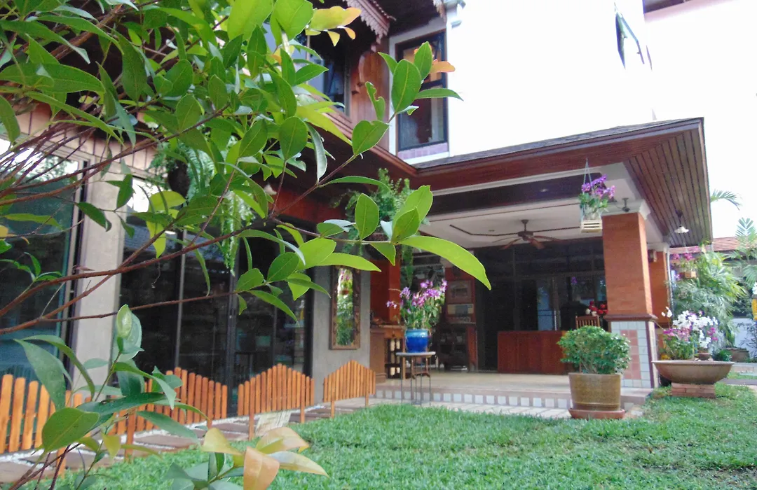 Pha Thai House-1