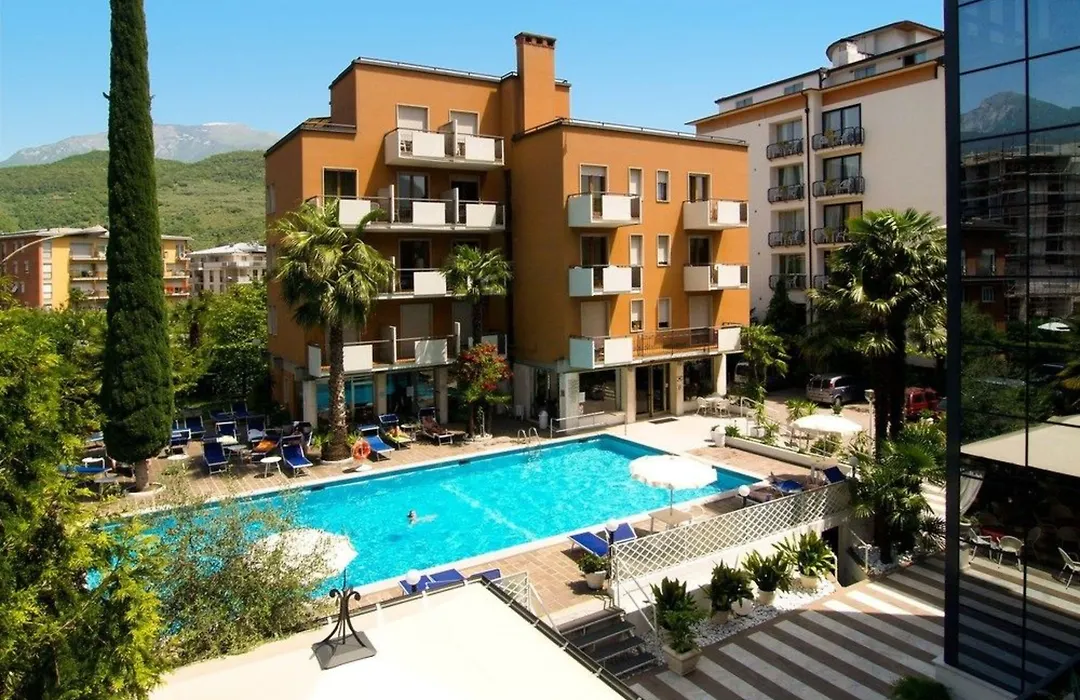 Hotel La Perla-1