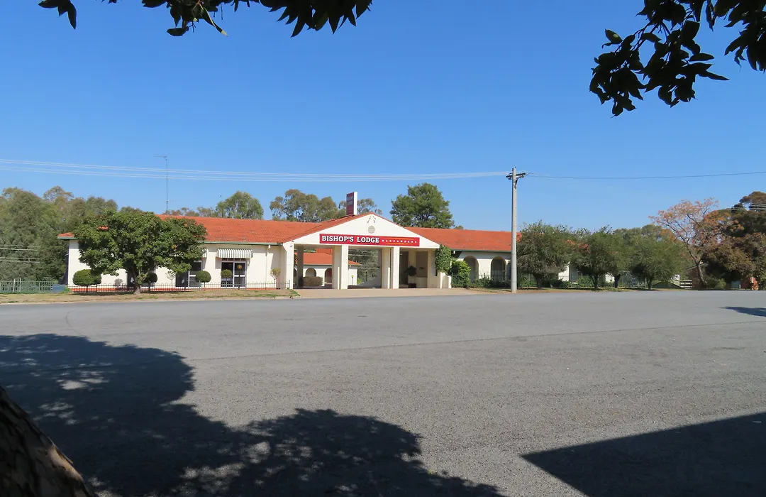 Bishops Lodge Narrandera-1