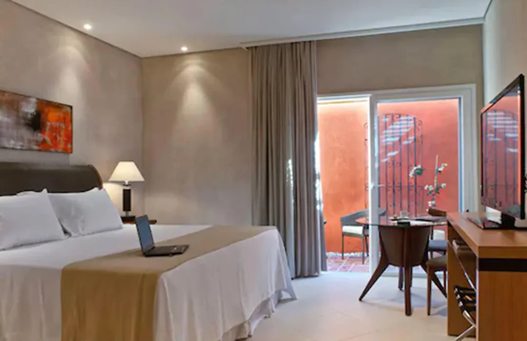 Abayomi Hotel-1