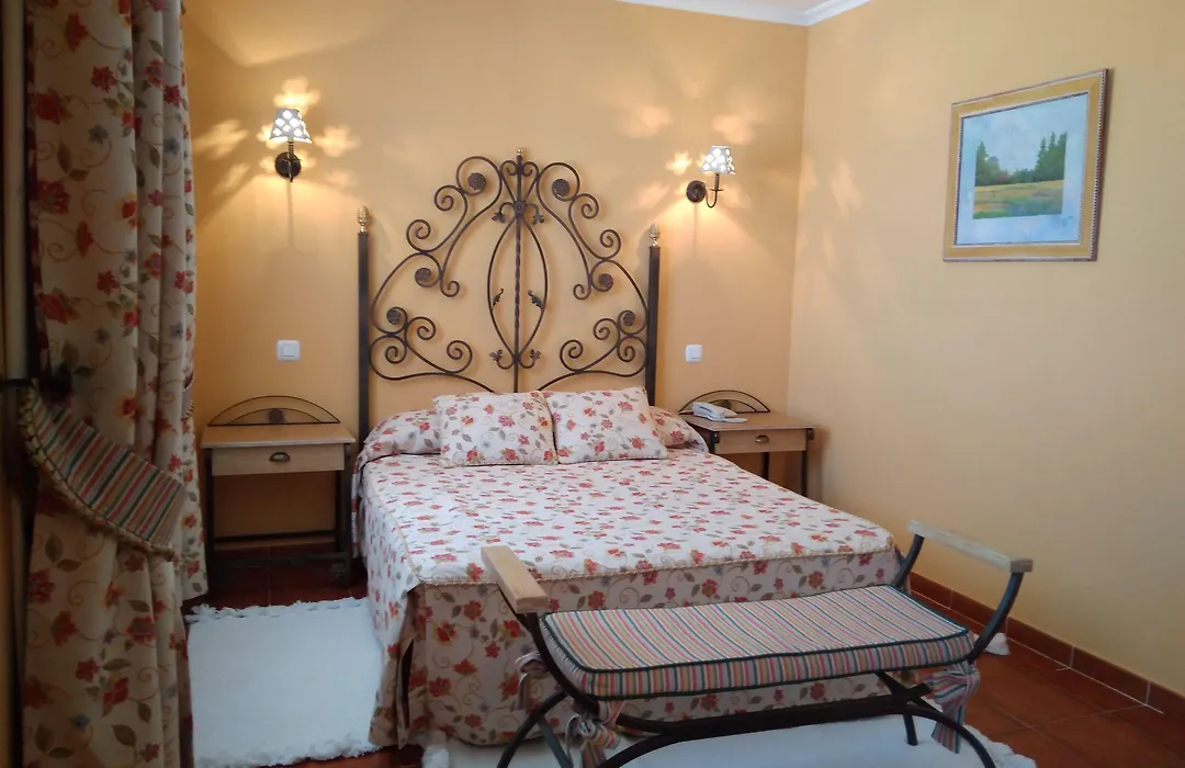 Hotel Alonso de Monroy-1