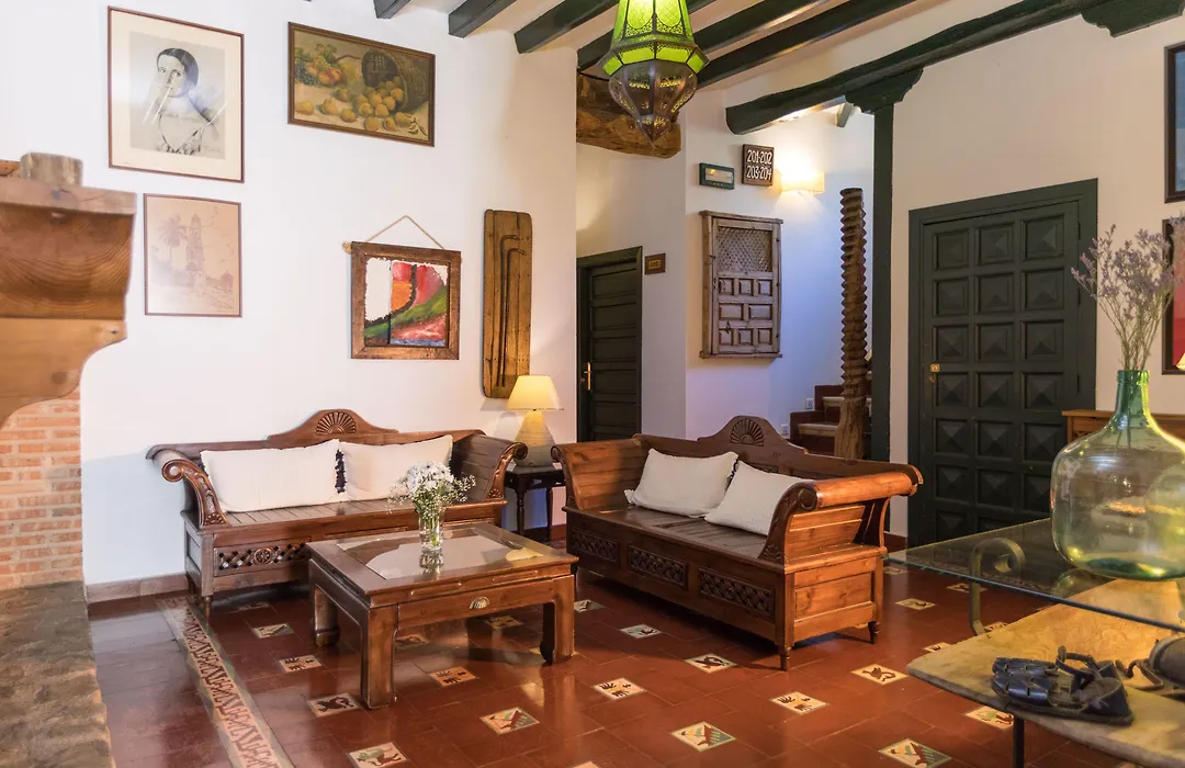 Calerilla Hotel (Adults Only)-1